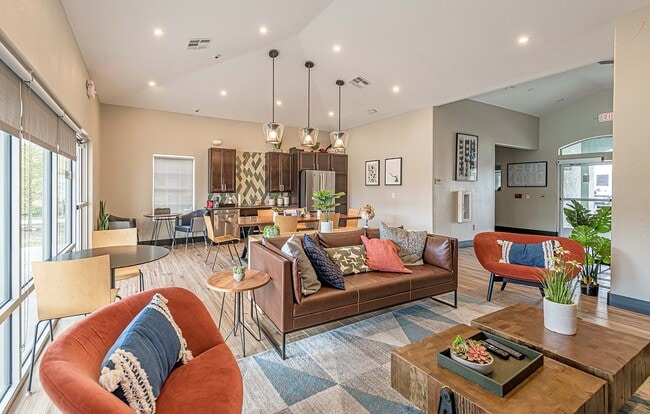 Photo - Pinewood Apartments