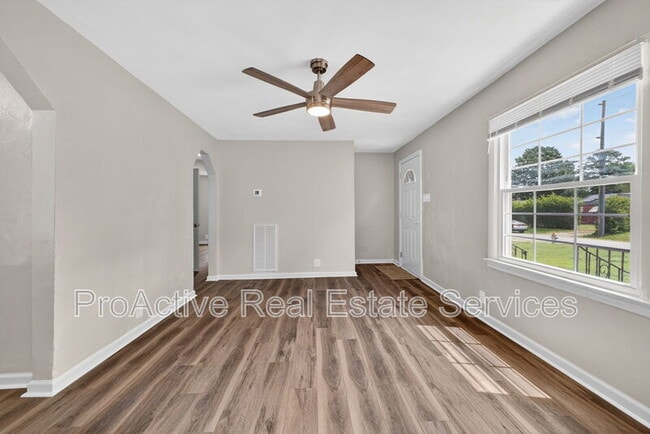 Photo - 816 Martin Ave