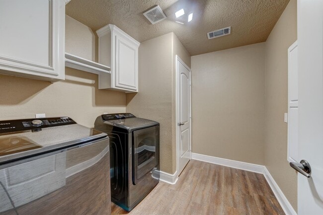 Building Photo - 2703 County Rd 962 Rental