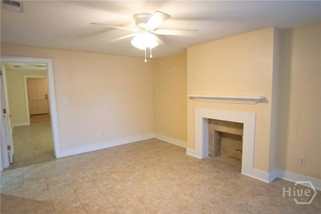 Photo - 209 E Duffy St