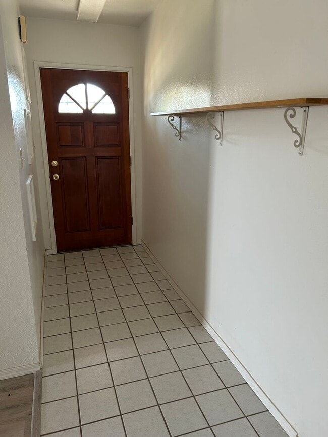 Photo - Winslow 2 Bedroom Rental