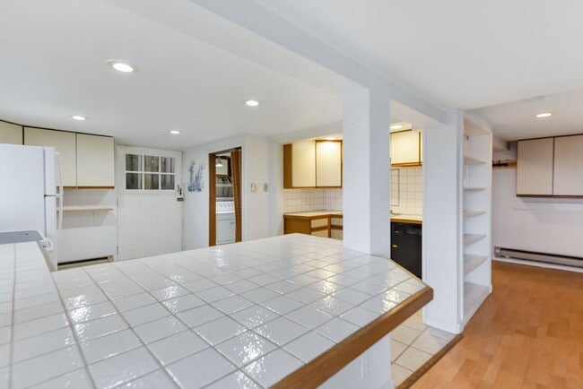 Photo - Great duplex 1st floor 1 bd great view!