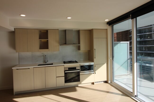 Photo - 613-89 Nelson Street Unit 613