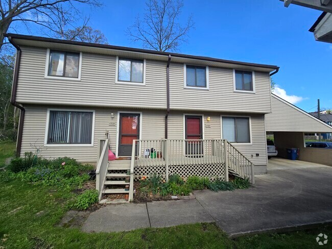 Building Photo - 1707 Dexter Ave Rental