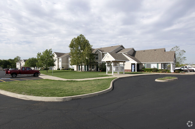 River Pointe Apartments - River Pointe Apartments
