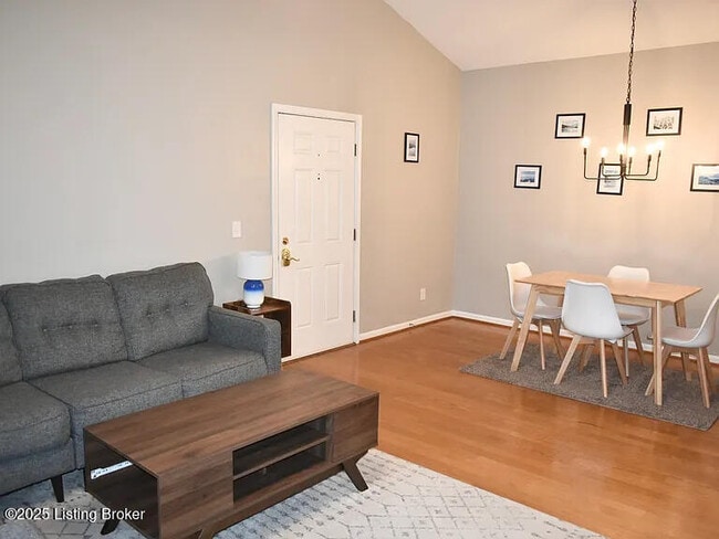 1110 Westlynne Place Unidad 6