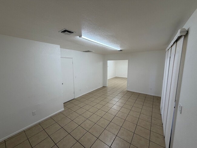 1944 W Acoma Blvd Unit A1944-C