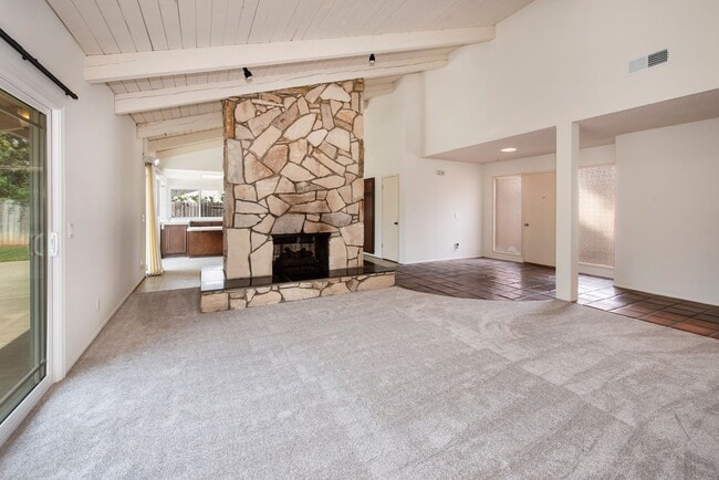 Photo - Spacious 4bd/2bth Home Available Now!