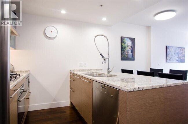 1111 Alberni St Unit 270X