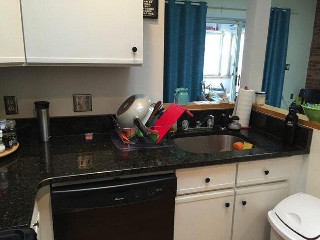 Photo - 449 2nd W St Unit 3