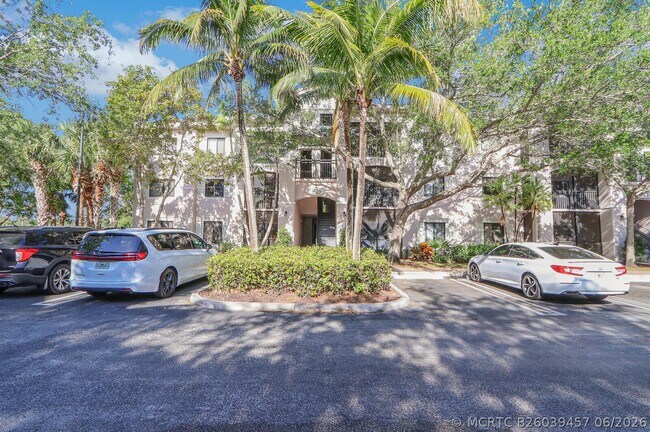 Building Photo - 3023 Alcazar Pl Unit 207