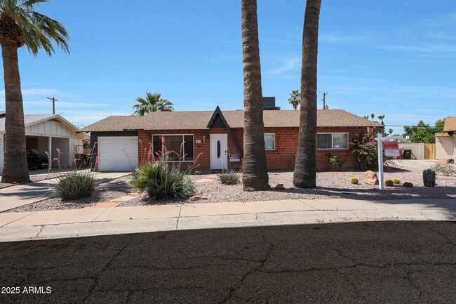 Photo - 8507 E Mariposa Dr House