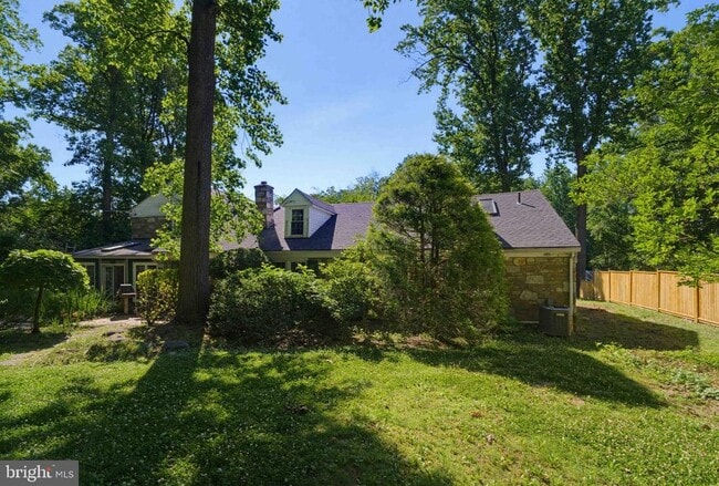 Photo - 1268 Rydal Rd