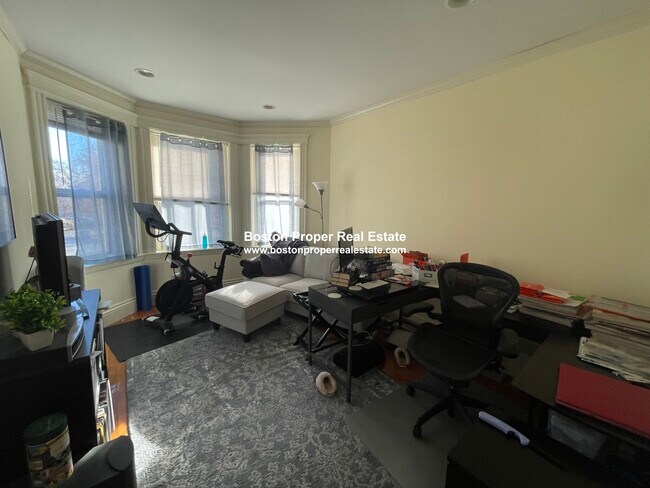 Photo - 100 Queensberry St Unit 7