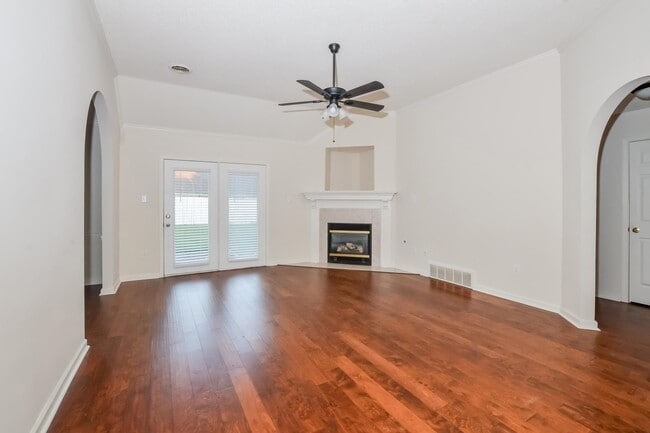 Photo - 4462 Alixs Dr