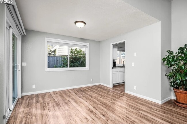 Photo - 1215 Cedar Ridge Dr