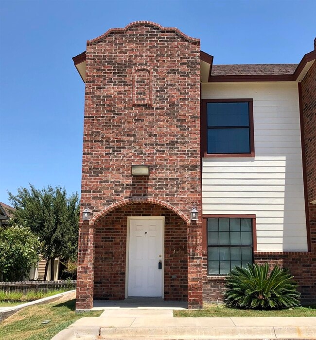 Building Photo - 4246 Dorel Dr Unit 21