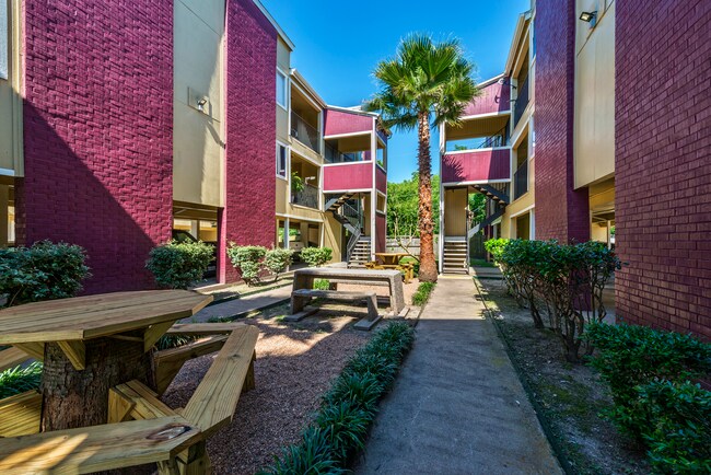 3101 S _DSC1067.jpg - Delta Heights Apartments