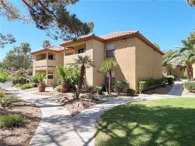 Building Photo - 3135 S Mojave Rd Unit 210 Rental