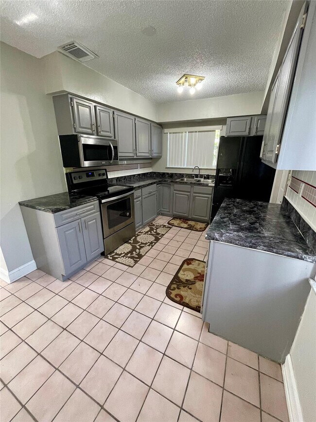 Photo - 2807 Polk St