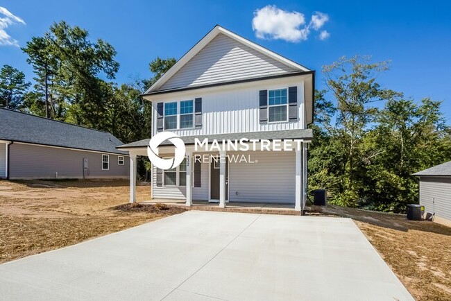 3 Bedroom Pet-Friendly Home in Kannapolis, NC with Main Street Renewal
