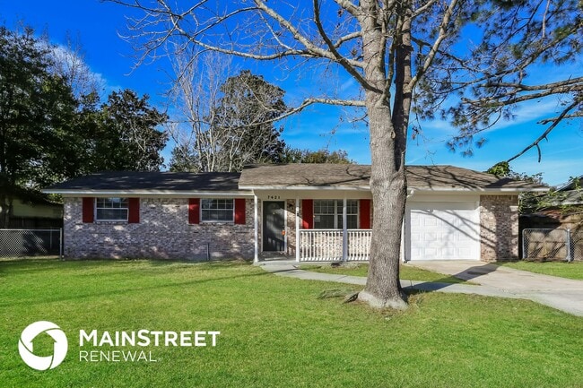 Building Photo - 7421 Deepwood Dr N Rental
