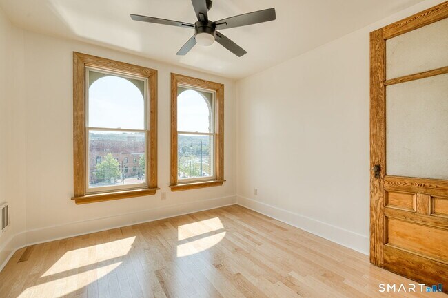 Photo - 11 Main St Unit 305