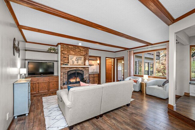 Photo - Stunning Remodeled 4BR Home w/ Pond View &...