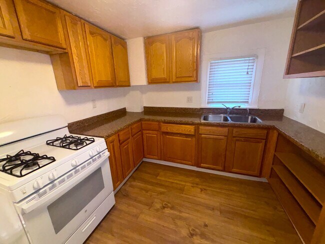 Photo - El Paso St (519 S) Unit El Paso St (519 S)  1
