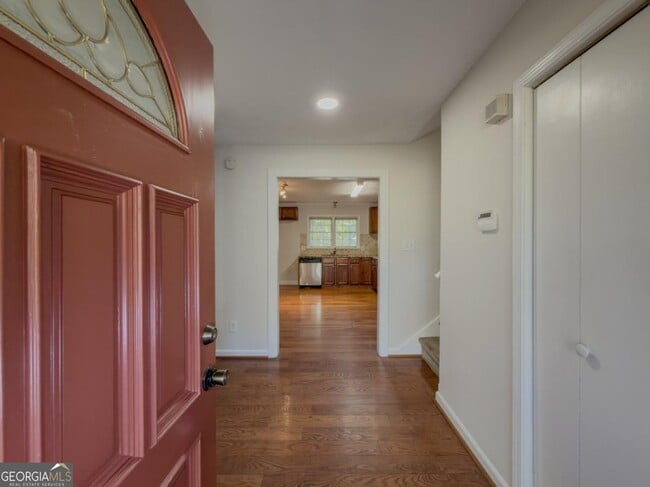 Building Photo - 518 Barbashela Cir