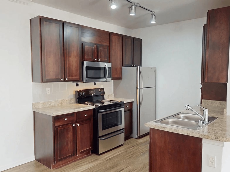 Welcome to Avalon at Carlsbad Apartments
