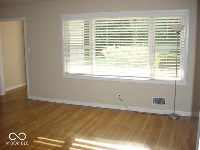 Photo - 6486 N Oxford St