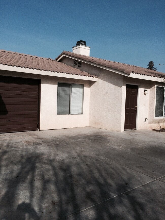 Building Photo - 3210 Brookfield Loop Unit 3210-C