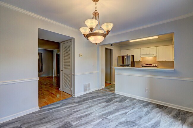 Photo - 6520 Roswell Rd