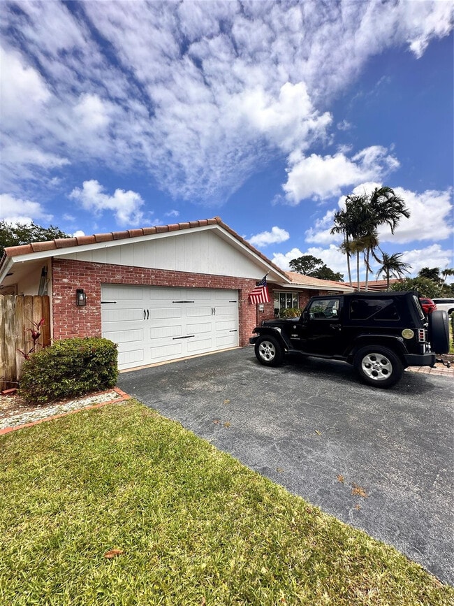 1098 NW 15th Ave