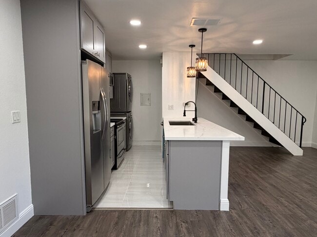 Photo - 5532 Spinnaker Dr Unit 2