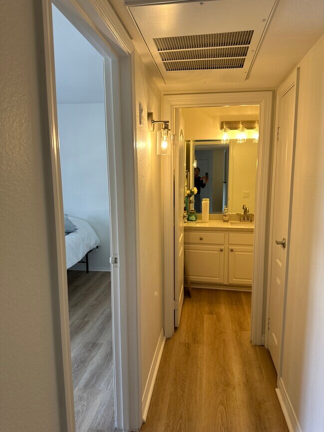 Photo - 12067 Alta Carmel Ct Unit 70