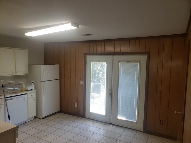 Photo - 5422 Sidbury Rd