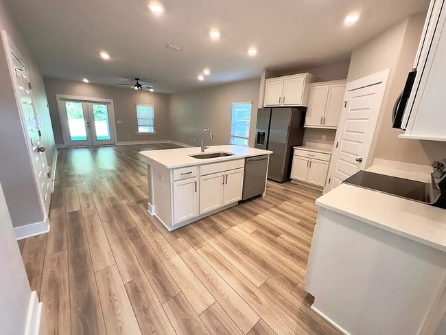 Photo - 3679 Applewood Dr