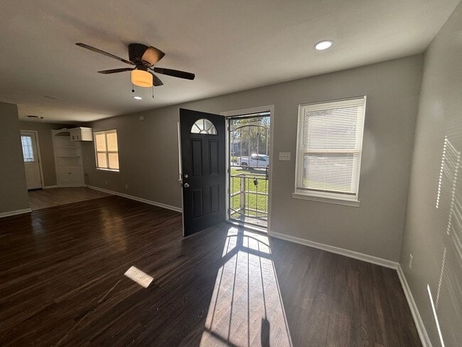 Photo - 4436 Ryan St