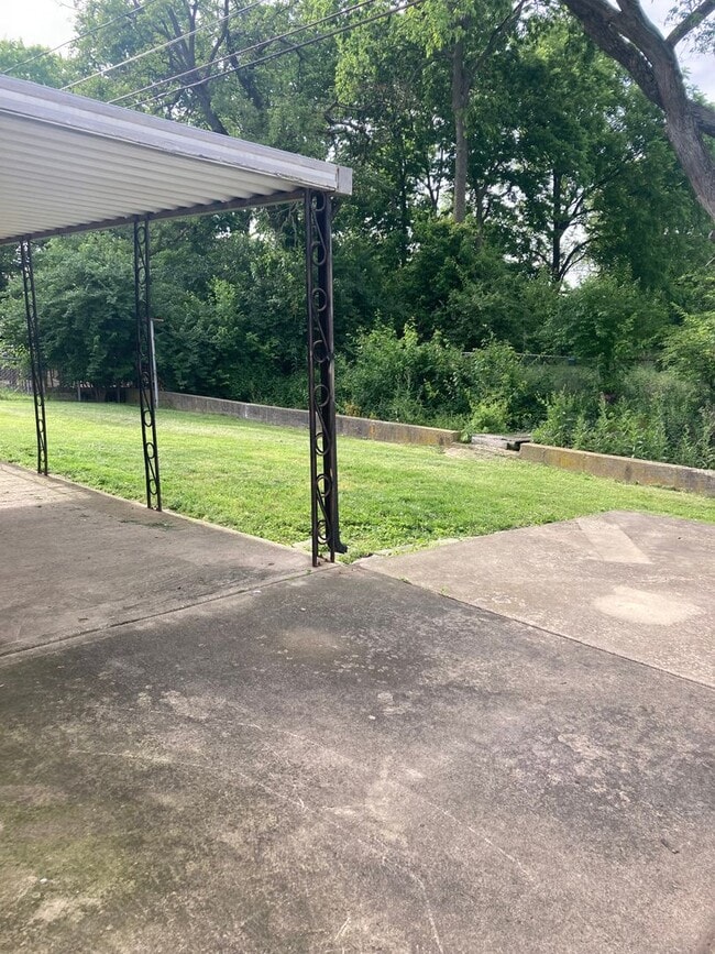 Photo - 144 McCraw Dr