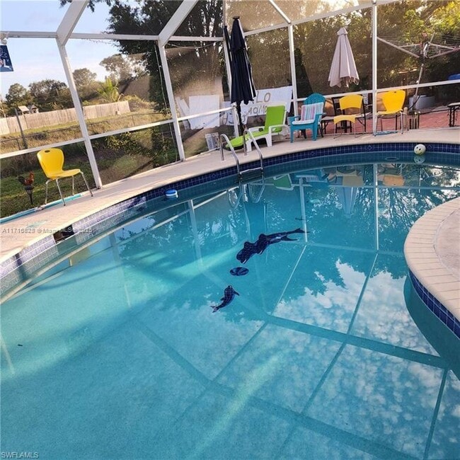 Photo - 360 Claridge Cir
