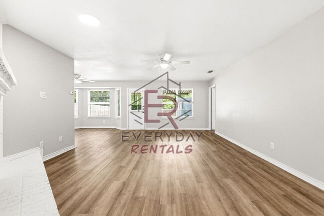 Photo - 1310 Goodhue Dr