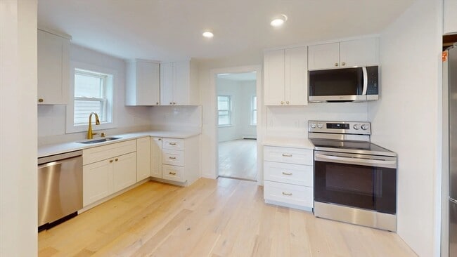 Building Photo - 71 Water St Unit 1 Rental