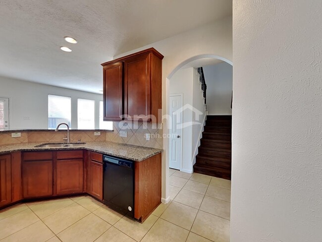 Photo - 2303 Cantabria Ln
