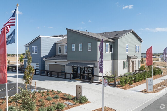 Building Photo - Tricon Delta Shores