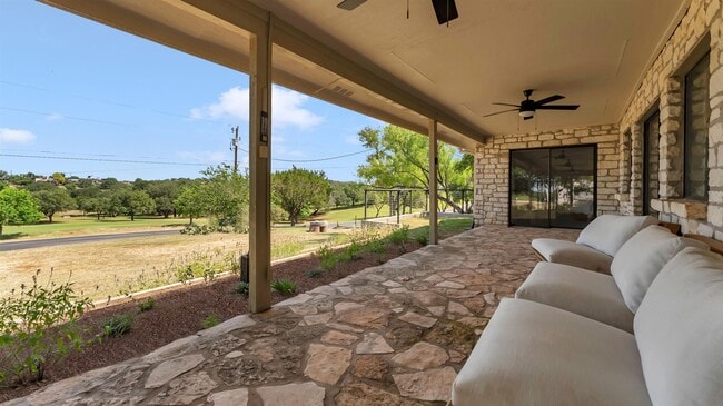 Photo - 113 W Bluebonnet Rd