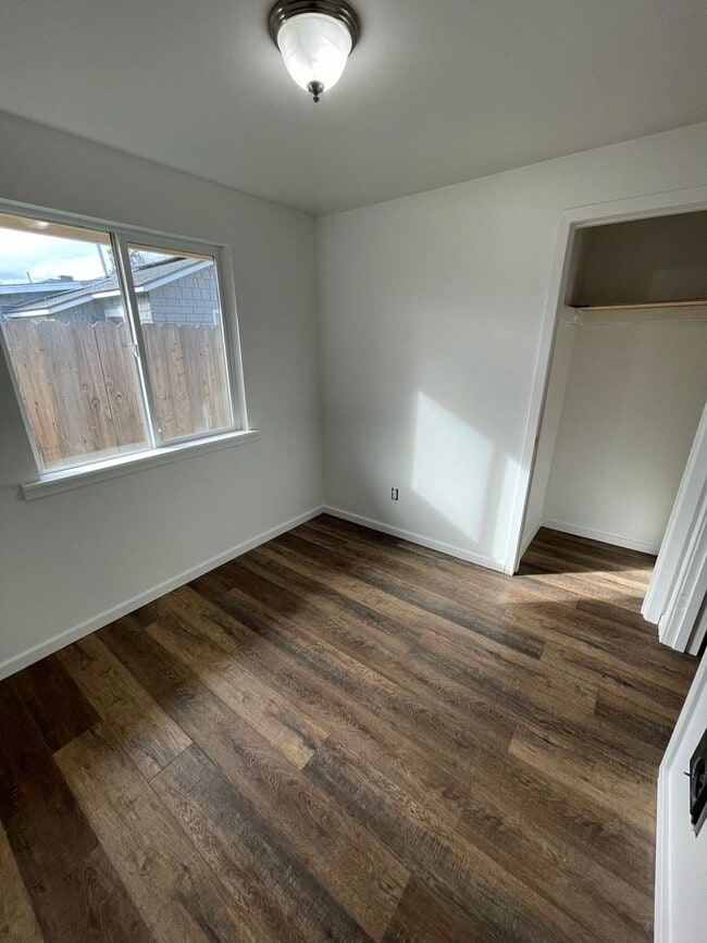 Photo - R215 Haven St Unidad #B
