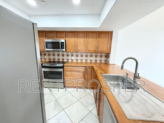 Photo - 4559 Lakeway Dr Unit 3806