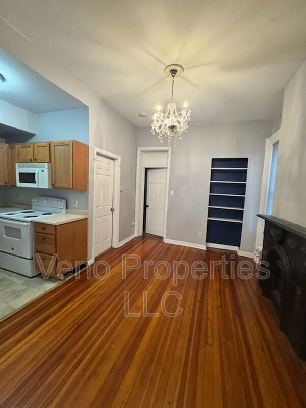 293 Hudson Ave